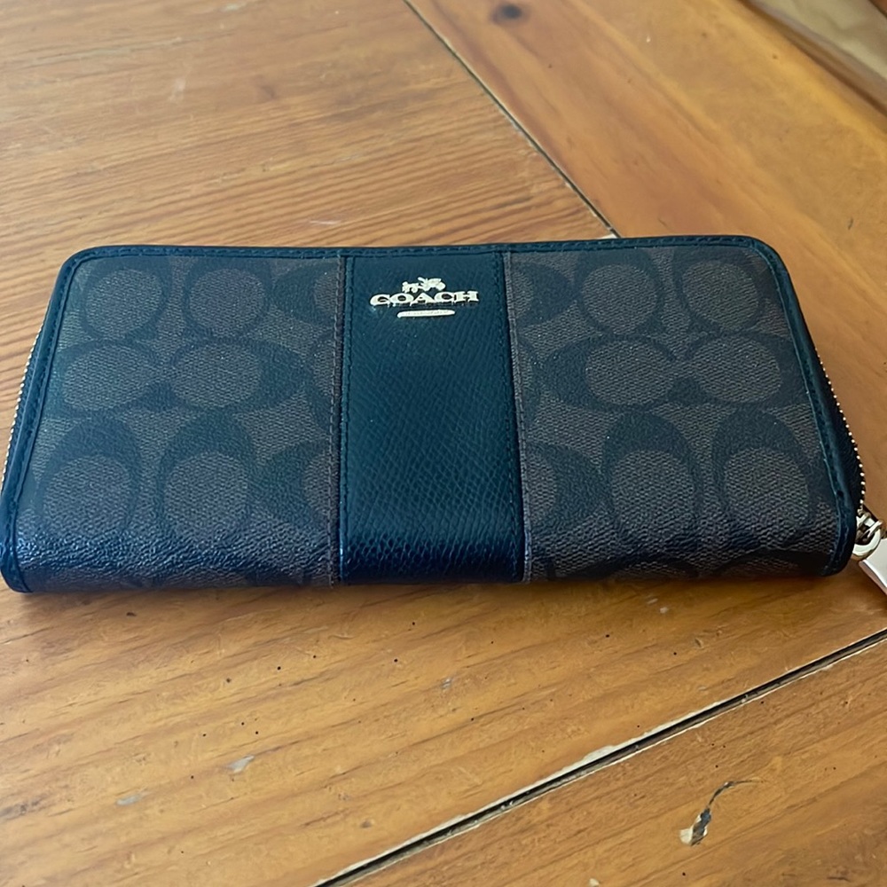 Coach Signature Wallet